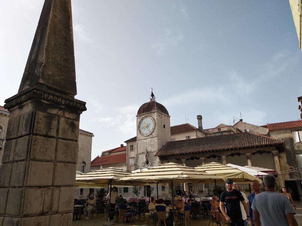 Kiwi Leilighet Trogir Eksteriør bilde